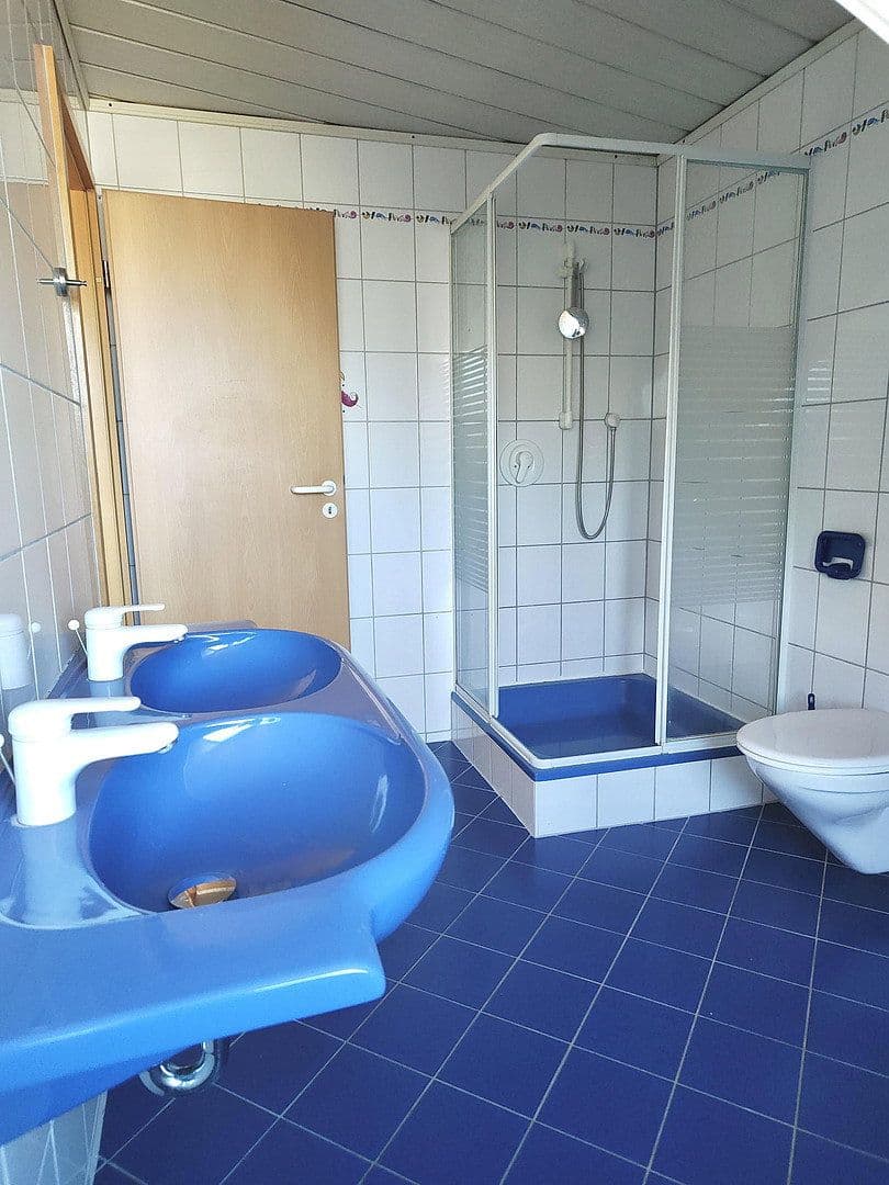 Prodej domu 294 m², pozemek 822 m², Östringen, Bádensko-Württembersko Prodej domu 294 m², pozemek 822 m², Östringen, Bádensko-Württembersko