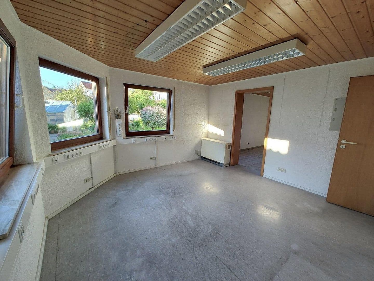 Prodej domu 294 m², pozemek 822 m², Östringen, Bádensko-Württembersko Prodej domu 294 m², pozemek 822 m², Östringen, Bádensko-Württembersko