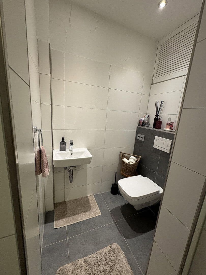 Pronájem bytu 5+1 146 m², Wittekindstrasse 29, Gelsenkirchen, Severní Porýní-Vestfálsko Pronájem bytu 5+1 146 m², Wittekindstrasse 29, Gelsenkirchen, Severní Porýní-Vestfálsko