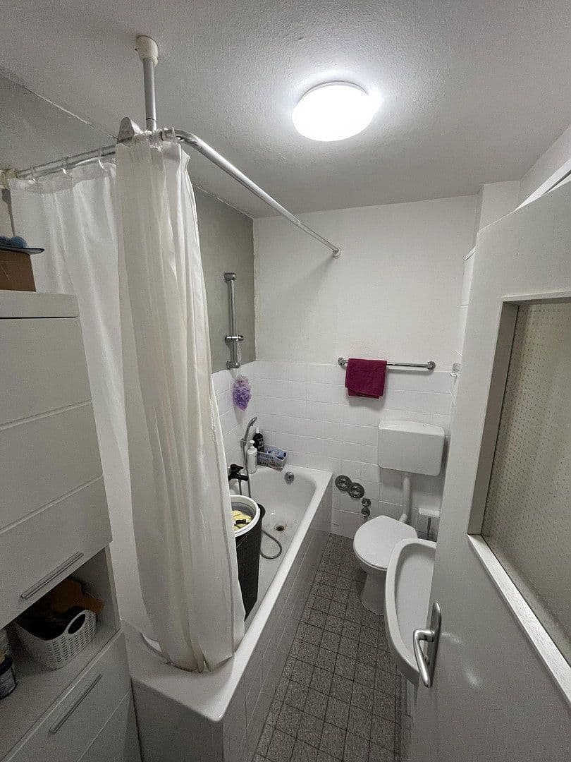 Pronájem bytu 4+1 106 m², Schillerstraße 77, Bensheim, Hessen Pronájem bytu 4+1 106 m², Schillerstraße 77, Bensheim, Hessen