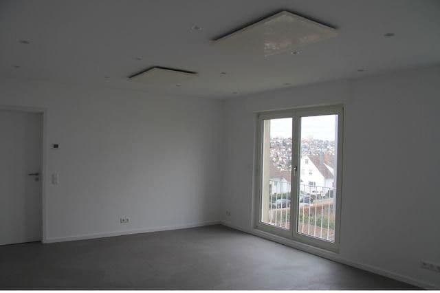 Pronájem bytu 2+1 51 m², Schloßwiesenweg, Esslingen am Neckar, Bádensko-Württembersko Pronájem bytu 2+1 51 m², Schloßwiesenweg, Esslingen am Neckar, Bádensko-Württembersko