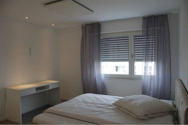 Pronájem bytu 2+1 51 m², Schloßwiesenweg, Esslingen am Neckar, Bádensko-Württembersko Pronájem bytu 2+1 51 m², Schloßwiesenweg, Esslingen am Neckar, Bádensko-Württembersko