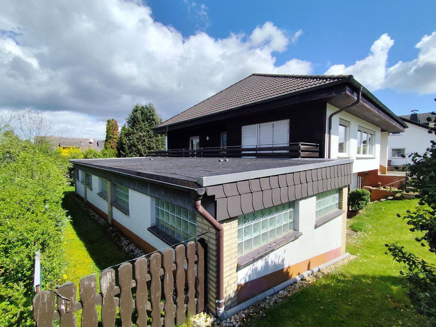 Prodej domu 247 m², pozemek 875 m², Pflasterwiese 7, Idstein, Hessen Prodej domu 247 m², pozemek 875 m², Pflasterwiese 7, Idstein, Hessen