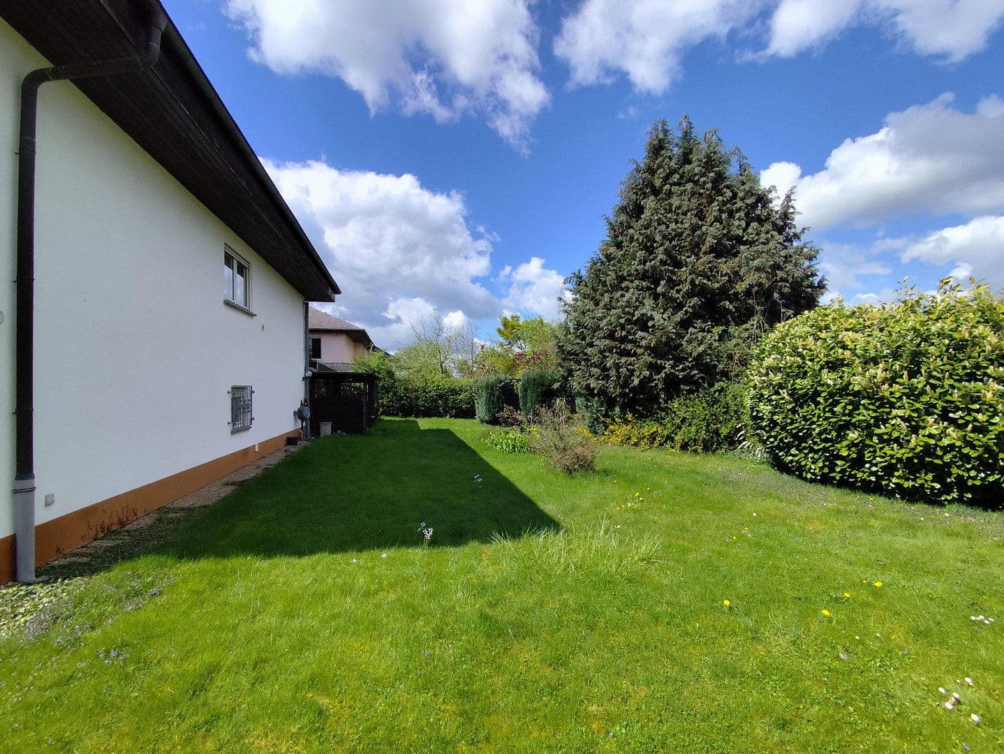 Prodej domu 247 m², pozemek 875 m², Pflasterwiese 7, Idstein, Hessen Prodej domu 247 m², pozemek 875 m², Pflasterwiese 7, Idstein, Hessen