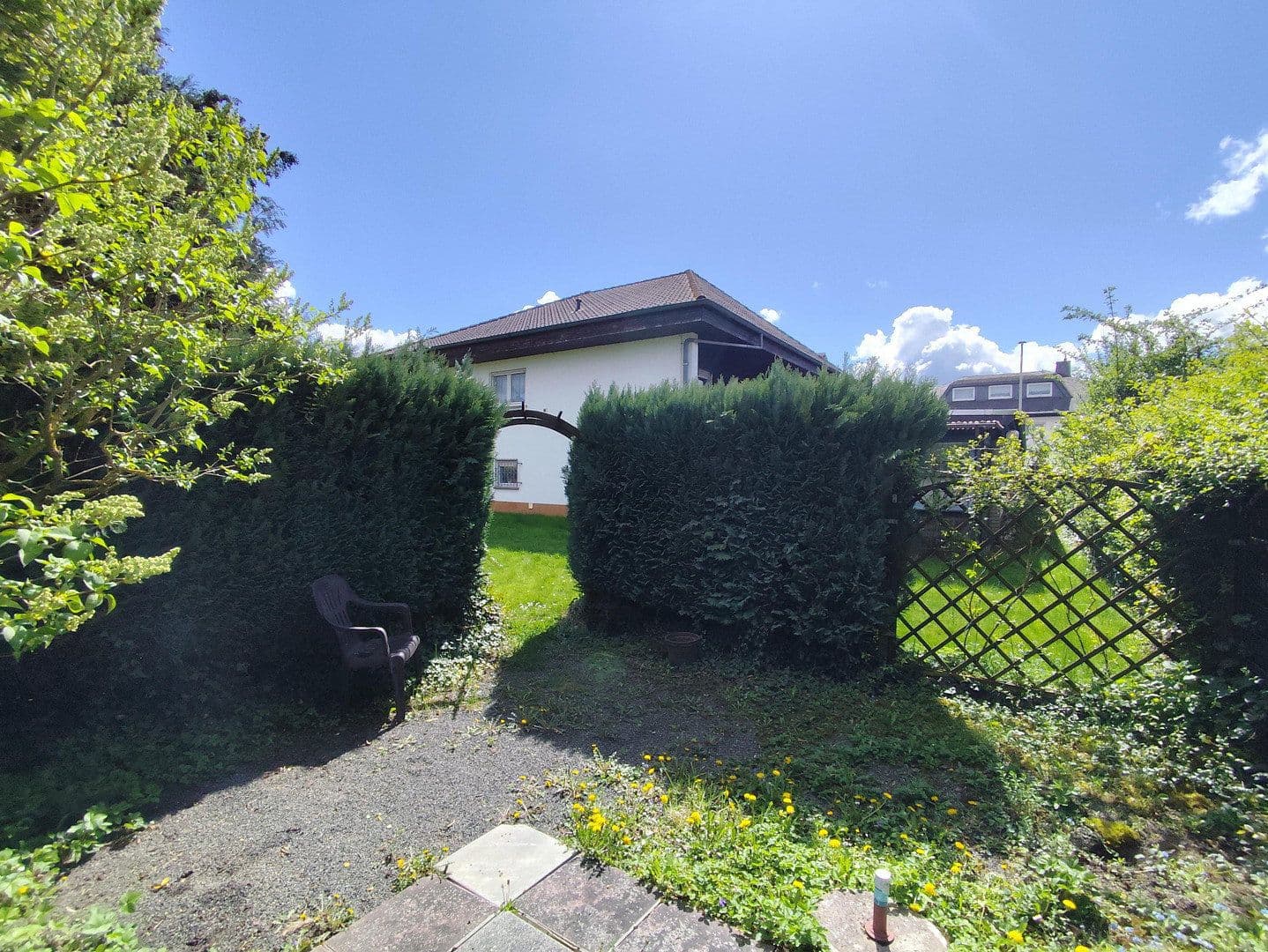 Prodej domu 247 m², pozemek 875 m², Pflasterwiese 7, Idstein, Hessen Prodej domu 247 m², pozemek 875 m², Pflasterwiese 7, Idstein, Hessen