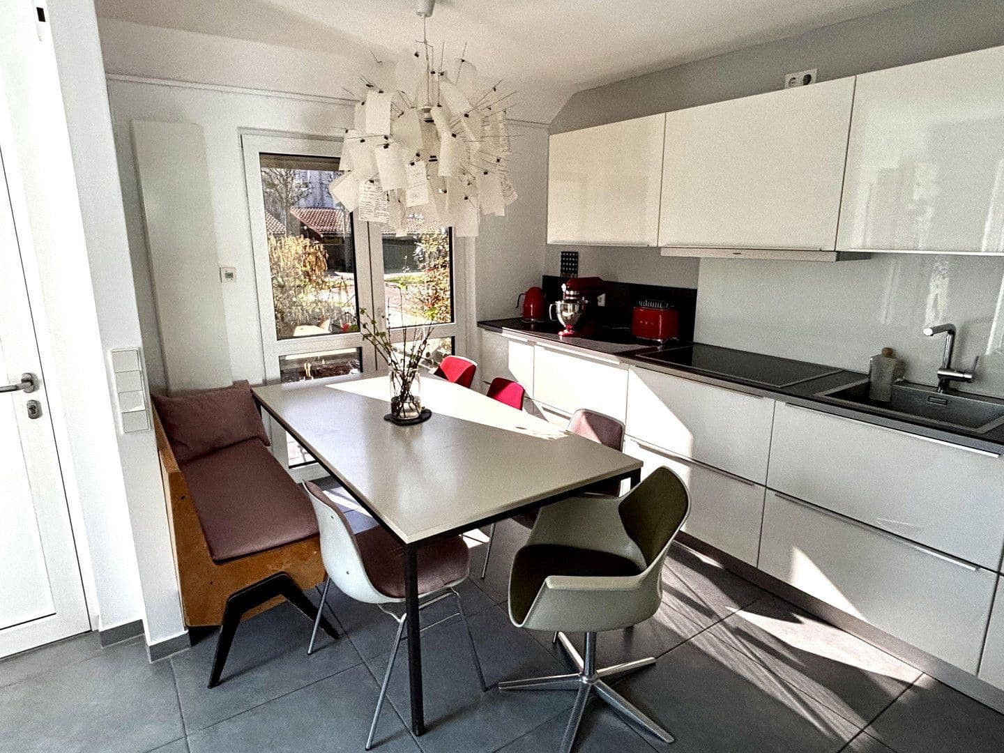 Prodej domu 124 m², pozemek 220 m², Düsseldorf, Severní Porýní-Vestfálsko Prodej domu 124 m², pozemek 220 m², Düsseldorf, Severní Porýní-Vestfálsko