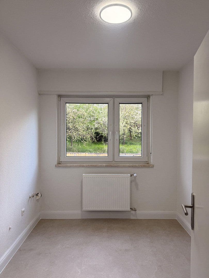 Pronájem bytu 3+1 65 m², Annweiler am Trifels, Porýní-Falc Pronájem bytu 3+1 65 m², Annweiler am Trifels, Porýní-Falc