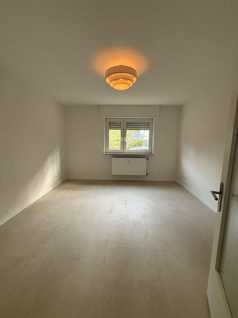 Pronájem bytu 3+1 65 m², Annweiler am Trifels, Porýní-Falc Pronájem bytu 3+1 65 m², Annweiler am Trifels, Porýní-Falc