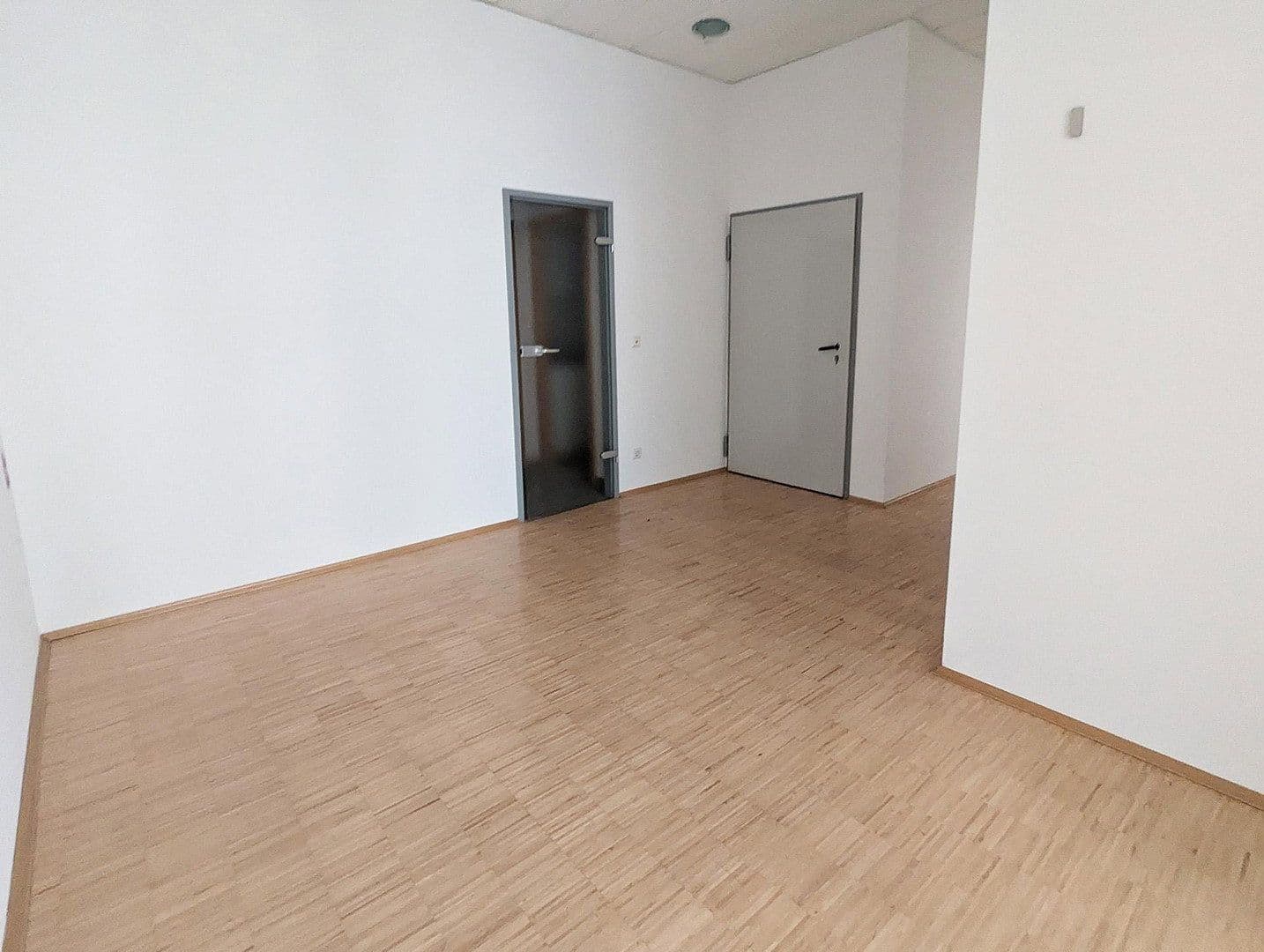 Pronájem kanceláře 107 m², Lameystr. 8A, Pforzheim, Bádensko-Württembersko Pronájem kanceláře 107 m², Lameystr. 8A, Pforzheim, Bádensko-Württembersko