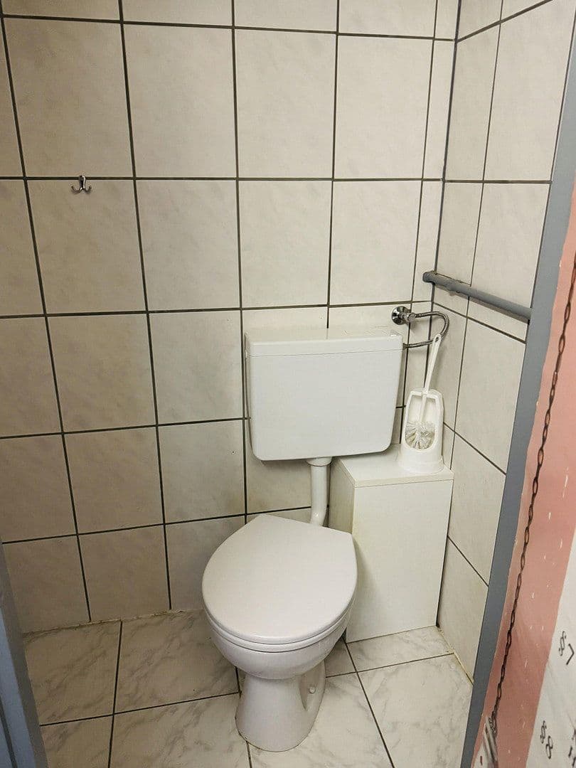 Pronájem nebytového prostoru 260 m², August-Borsig-Straße 5, Koblenz, Porýní-Falc Pronájem nebytového prostoru 260 m², August-Borsig-Straße 5, Koblenz, Porýní-Falc