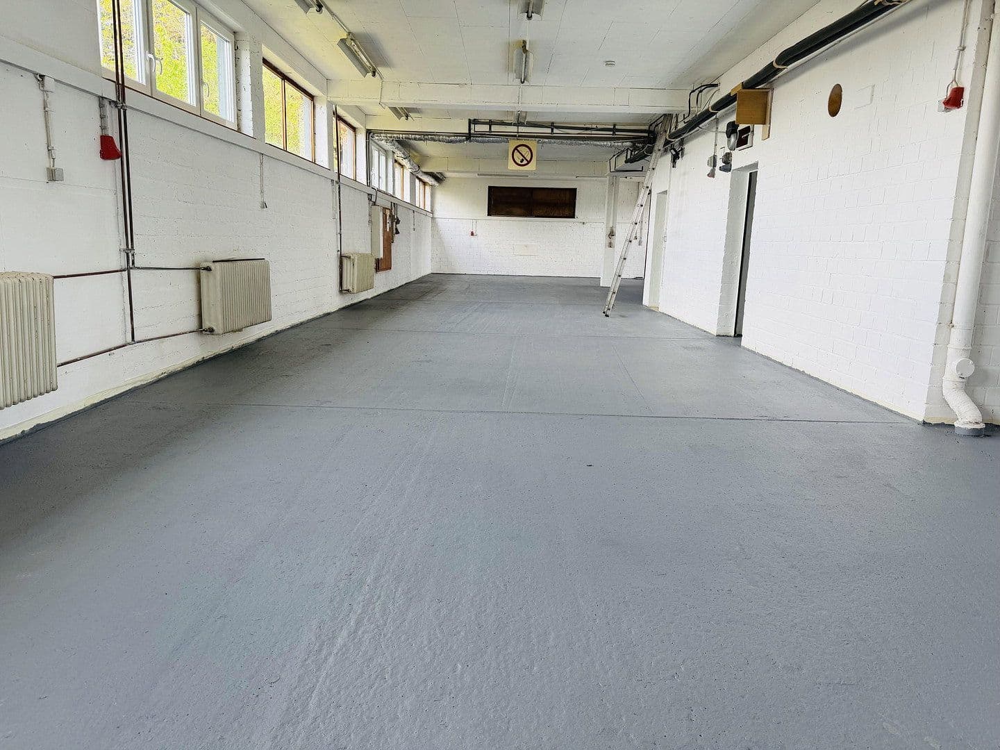 Pronájem nebytového prostoru 260 m², August-Borsig-Straße 5, Koblenz, Porýní-Falc Pronájem nebytového prostoru 260 m², August-Borsig-Straße 5, Koblenz, Porýní-Falc