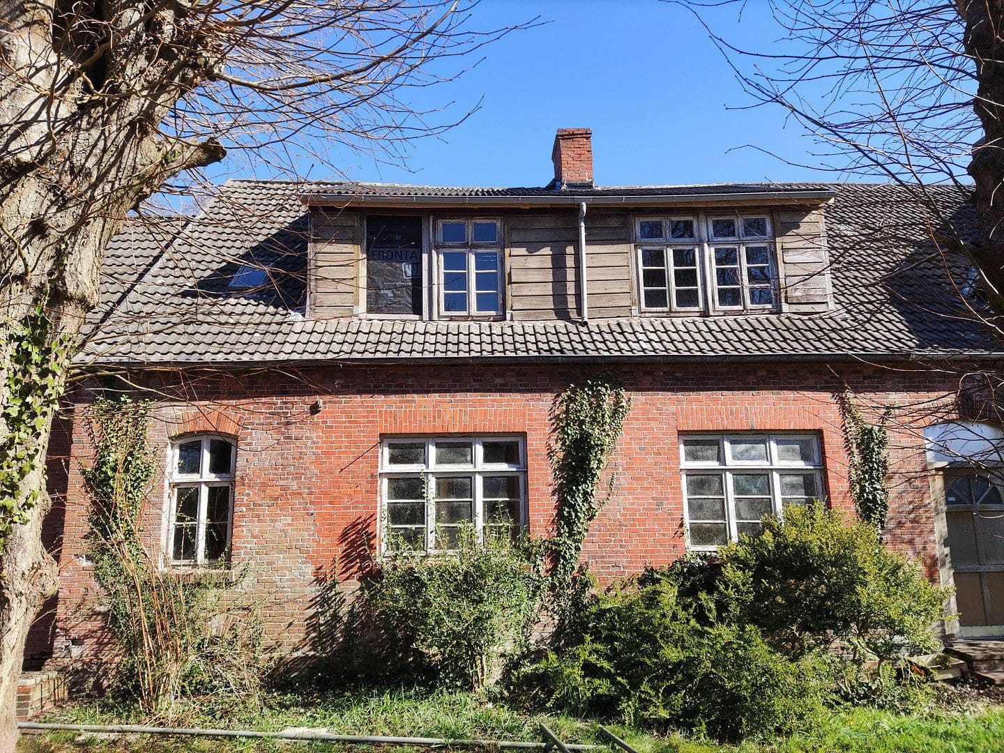 Prodej domu 195 m², pozemek 3.311 m², Halbemonder Str. 7/8, Halbemond, Dolní Sasko Prodej domu 195 m², pozemek 3.311 m², Halbemonder Str. 7/8, Halbemond, Dolní Sasko