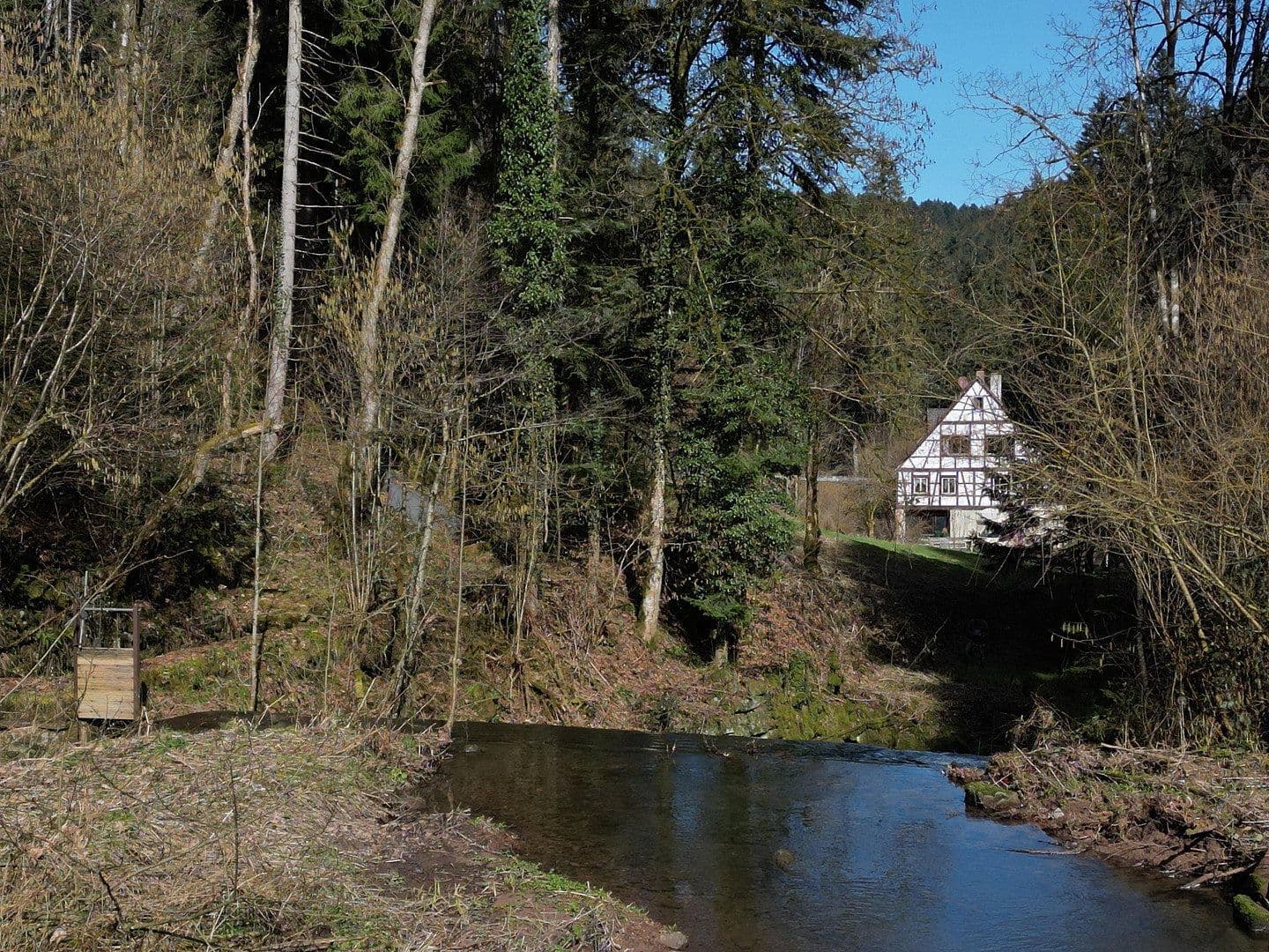 Prodej domu 200 m², pozemek 20.000 m², Alpirsbach, Bádensko-Württembersko Prodej domu 200 m², pozemek 20.000 m², Alpirsbach, Bádensko-Württembersko