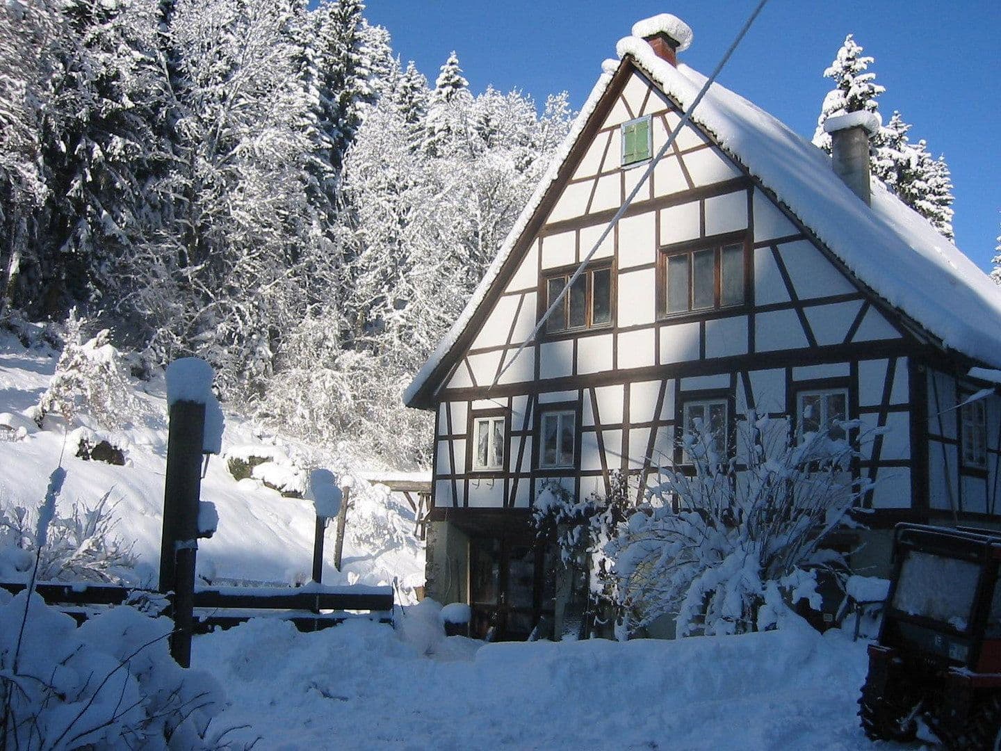 Prodej domu 200 m², pozemek 20.000 m², Alpirsbach, Bádensko-Württembersko Prodej domu 200 m², pozemek 20.000 m², Alpirsbach, Bádensko-Württembersko