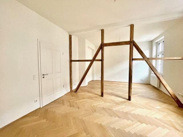 Prodej bytu 3+1 77 m², Düsseldorf, Severní Porýní-Vestfálsko Prodej bytu 3+1 77 m², Düsseldorf, Severní Porýní-Vestfálsko