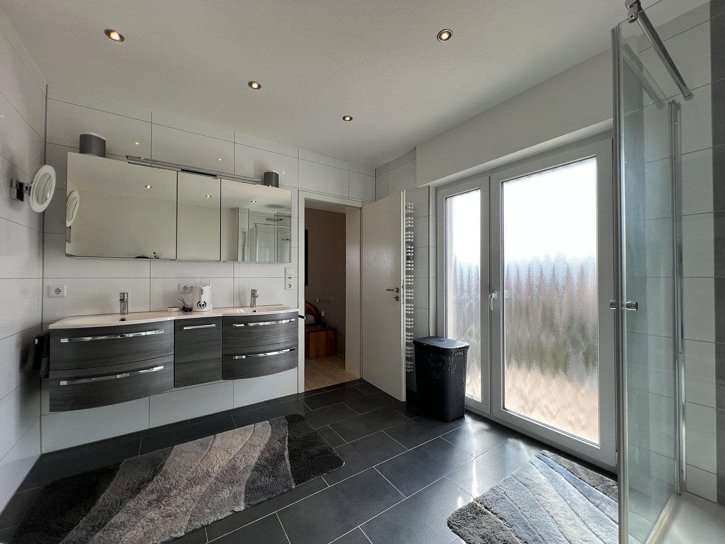 Prodej domu 259 m², pozemek 935 m², Hagen, Severní Porýní-Vestfálsko Prodej domu 259 m², pozemek 935 m², Hagen, Severní Porýní-Vestfálsko