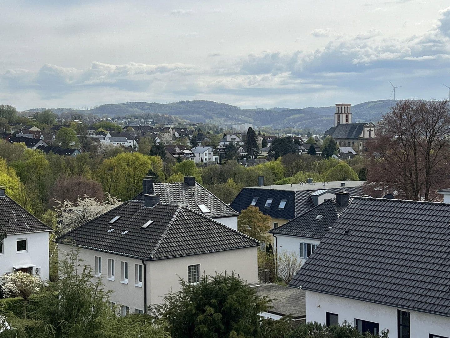 Prodej domu 259 m², pozemek 935 m², Hagen, Severní Porýní-Vestfálsko Prodej domu 259 m², pozemek 935 m², Hagen, Severní Porýní-Vestfálsko