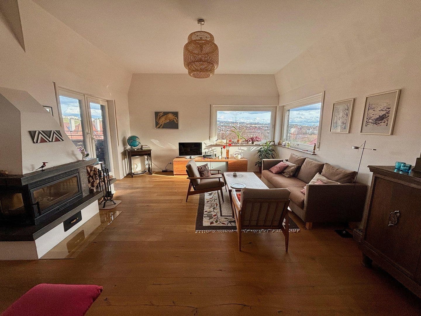 Prodej bytu 5+kk 152 m², Stuttgart, Bádensko-Württembersko Prodej bytu 5+kk 152 m², Stuttgart, Bádensko-Württembersko