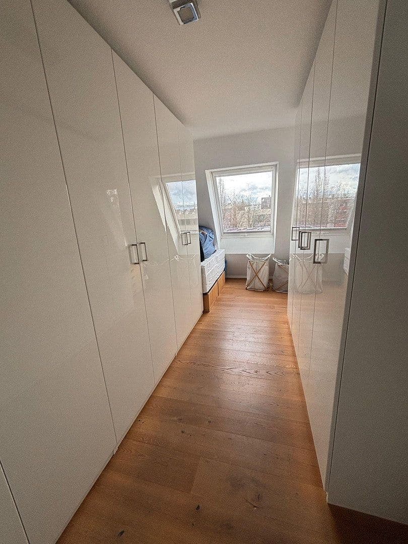 Prodej bytu 5+kk 152 m², Stuttgart, Bádensko-Württembersko Prodej bytu 5+kk 152 m², Stuttgart, Bádensko-Württembersko