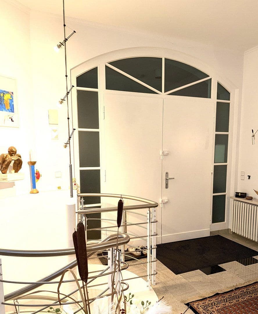 Prodej domu 553 m², pozemek 341 m², Schubertstrasse, 28, Bremen, Bremen Prodej domu 553 m², pozemek 341 m², Schubertstrasse, 28, Bremen, Bremen