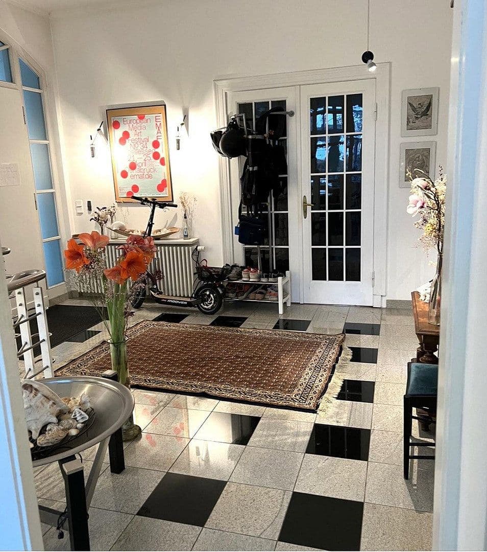 Prodej domu 553 m², pozemek 341 m², Schubertstrasse, 28, Bremen, Bremen Prodej domu 553 m², pozemek 341 m², Schubertstrasse, 28, Bremen, Bremen