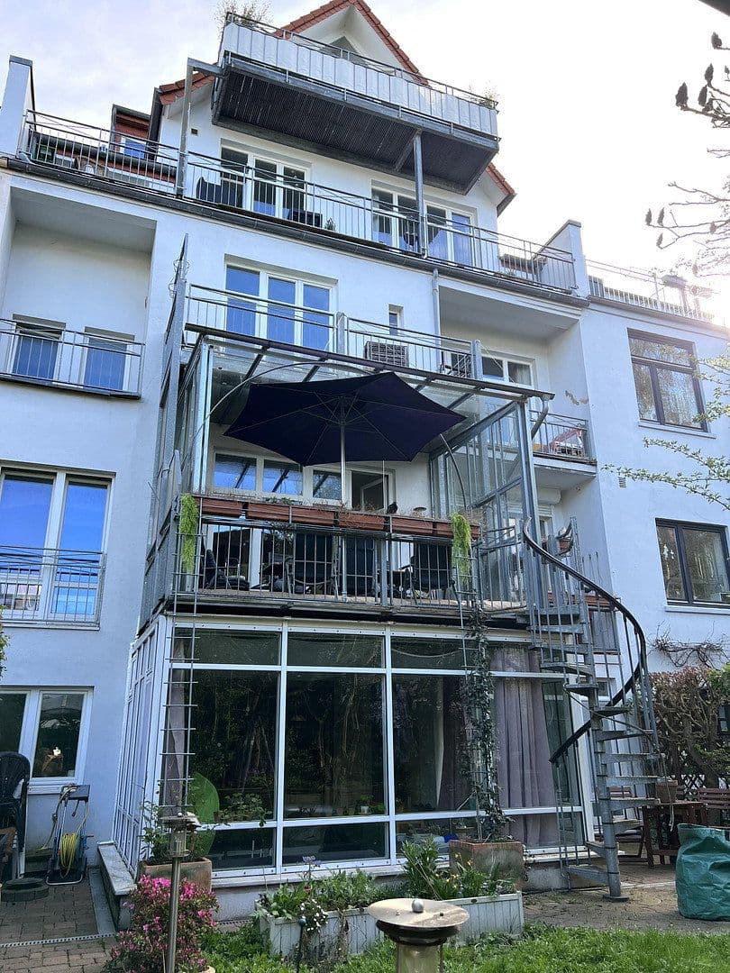 Prodej domu 553 m², pozemek 341 m², Schubertstrasse, 28, Bremen, Bremen Prodej domu 553 m², pozemek 341 m², Schubertstrasse, 28, Bremen, Bremen