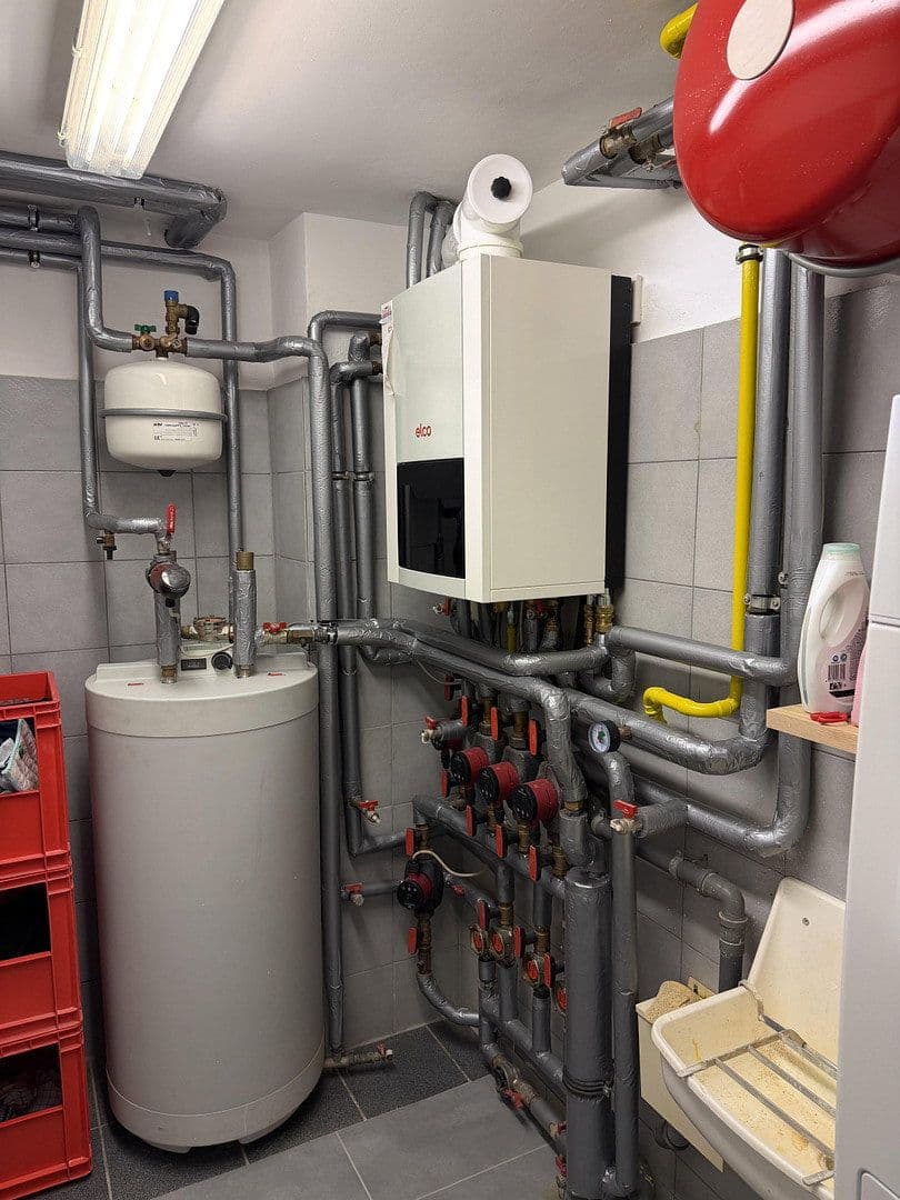 Prodej domu 553 m², pozemek 341 m², Schubertstrasse, 28, Bremen, Bremen Prodej domu 553 m², pozemek 341 m², Schubertstrasse, 28, Bremen, Bremen