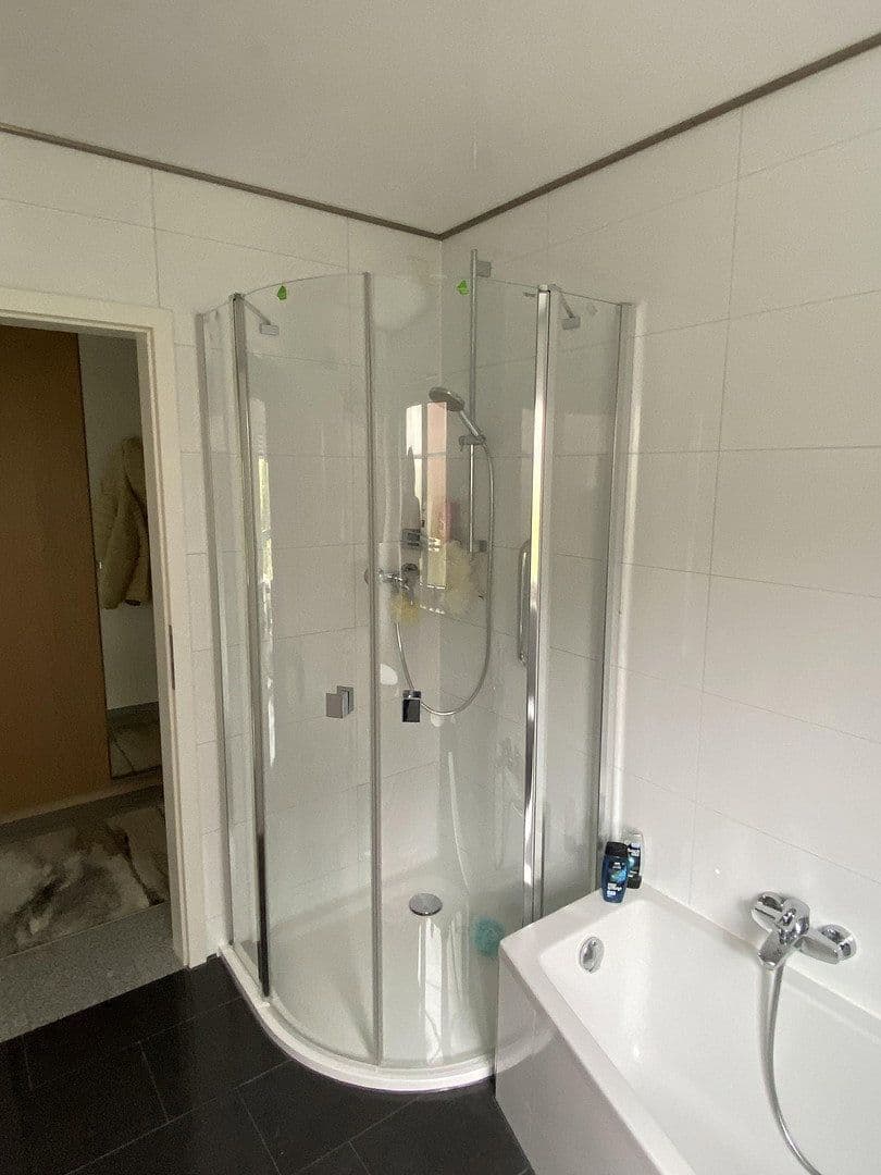 Prodej bytu 4+1 96 m², Rheinstrasse 89, Bremerhaven, Bremen Prodej bytu 4+1 96 m², Rheinstrasse 89, Bremerhaven, Bremen