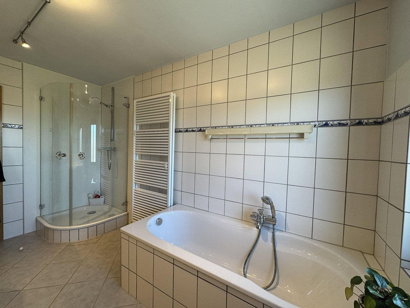 Prodej domu 338 m², pozemek 979 m², Niesgrau, Šlesvicko-Holštýnsko Prodej domu 338 m², pozemek 979 m², Niesgrau, Šlesvicko-Holštýnsko