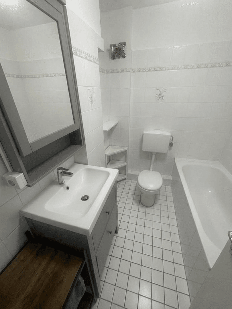 Pronájem bytu 3+1 87 m², Am Auweg 15, Frankfurt Harheim, Hessen Pronájem bytu 3+1 87 m², Am Auweg 15, Frankfurt Harheim, Hessen