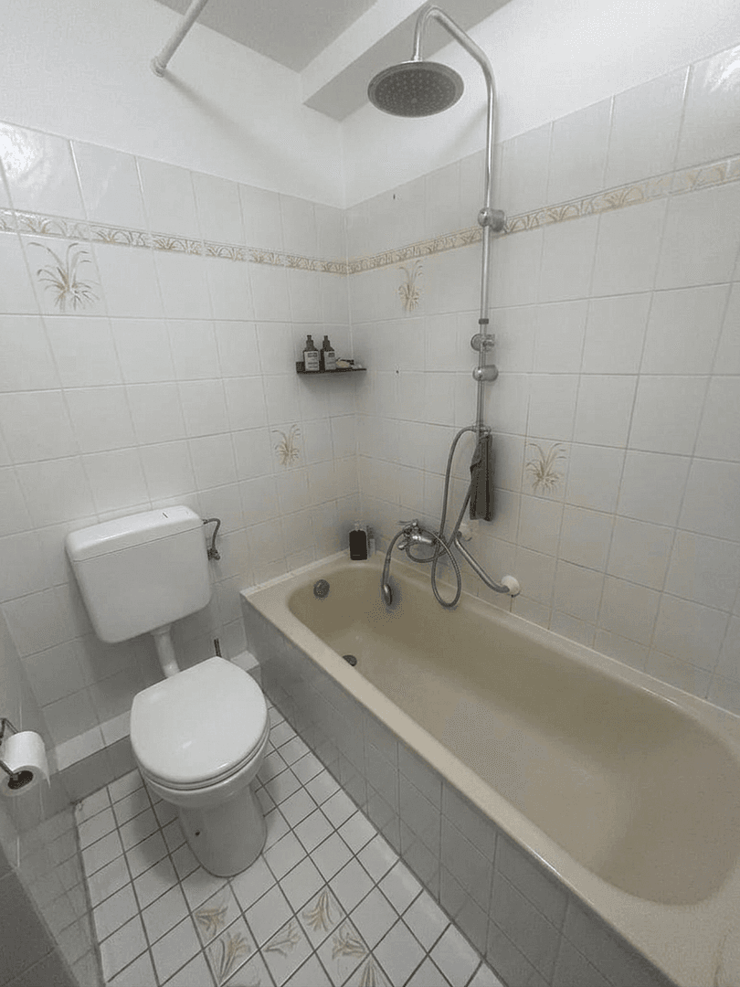 Pronájem bytu 3+1 87 m², Am Auweg 15, Frankfurt Harheim, Hessen Pronájem bytu 3+1 87 m², Am Auweg 15, Frankfurt Harheim, Hessen