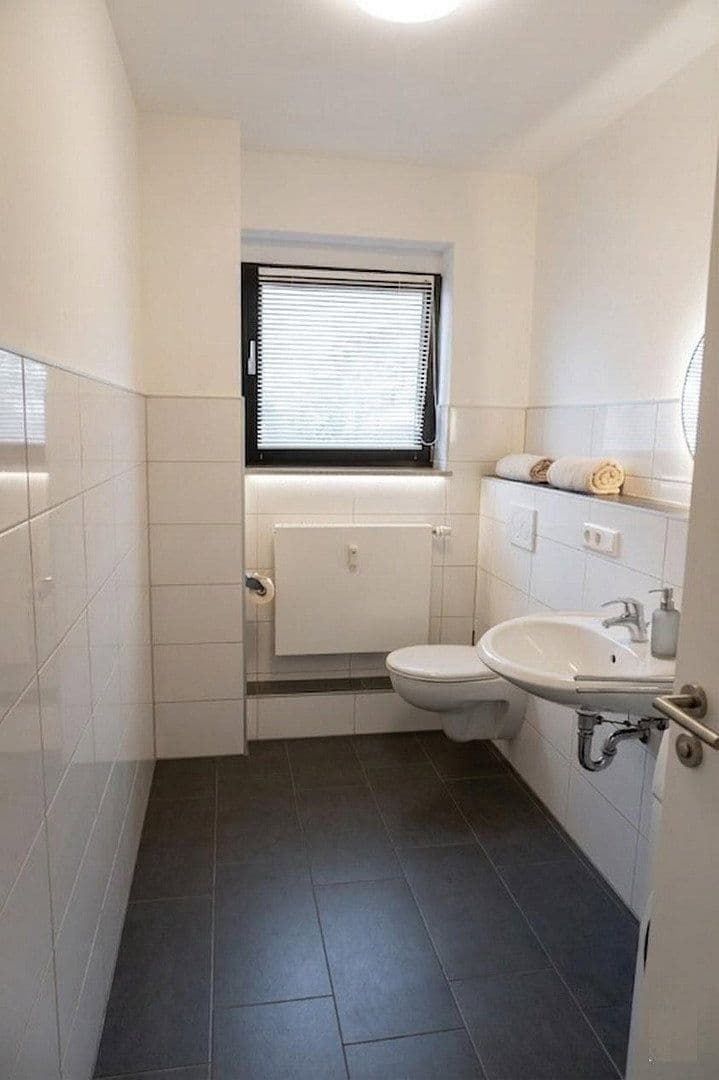 Pronájem bytu 3+1 110 m², Goethestr.3, Leverkusen, Severní Porýní-Vestfálsko Pronájem bytu 3+1 110 m², Goethestr.3, Leverkusen, Severní Porýní-Vestfálsko