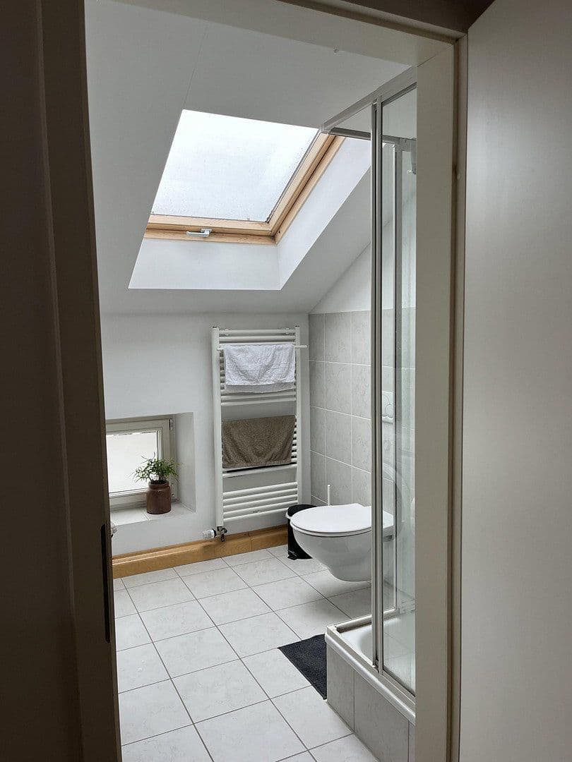 Pronájem bytu 2+1 56 m², Weberstr.41, Bonn, Severní Porýní-Vestfálsko Pronájem bytu 2+1 56 m², Weberstr.41, Bonn, Severní Porýní-Vestfálsko