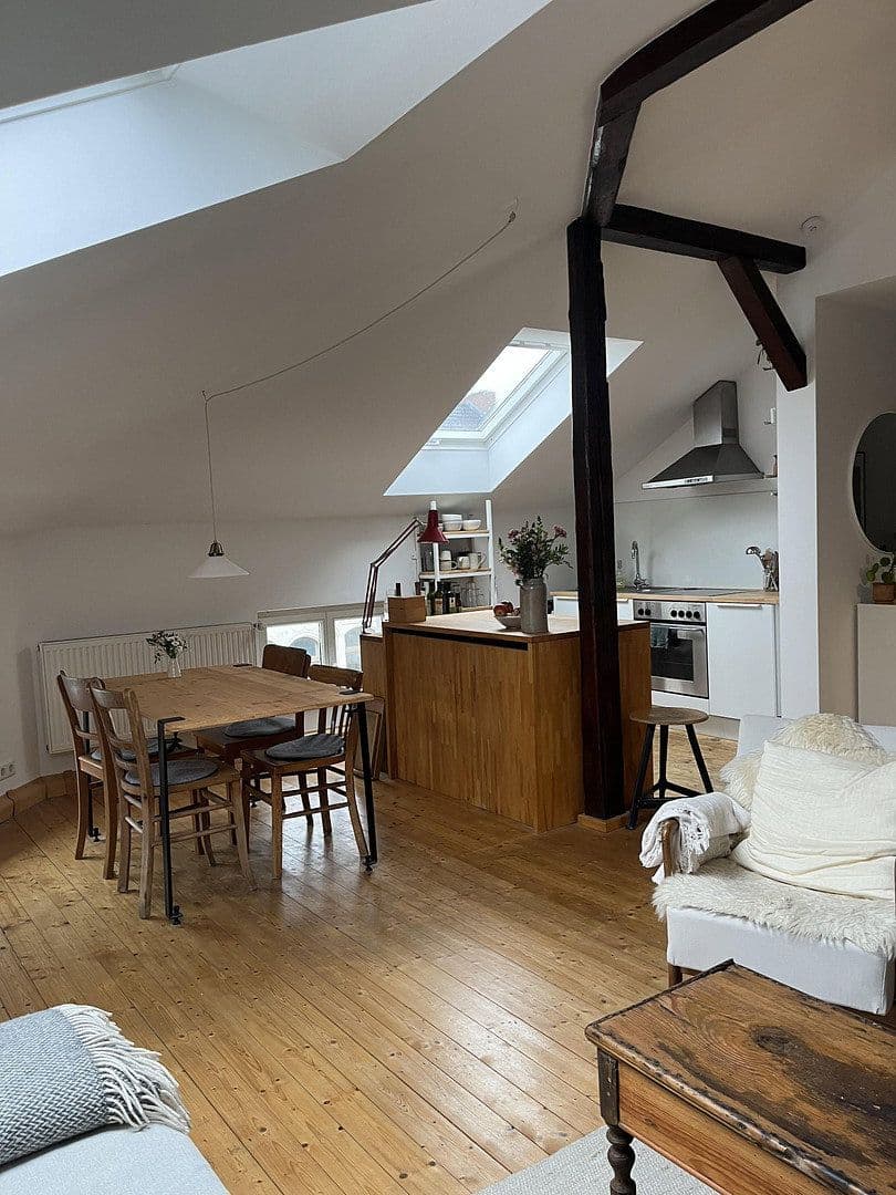 Pronájem bytu 2+1 56 m², Weberstr.41, Bonn, Severní Porýní-Vestfálsko Pronájem bytu 2+1 56 m², Weberstr.41, Bonn, Severní Porýní-Vestfálsko