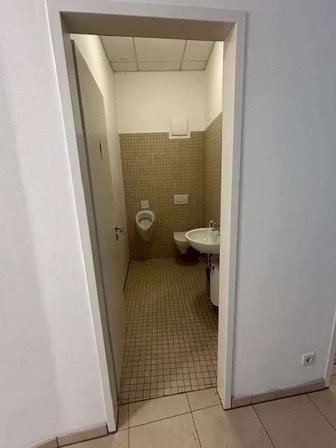 Pronájem nebytového prostoru 254 m², Bebelstr. 4, Worms, Porýní-Falc Pronájem nebytového prostoru 254 m², Bebelstr. 4, Worms, Porýní-Falc