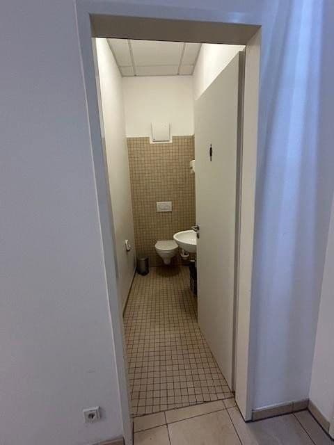 Pronájem nebytového prostoru 254 m², Bebelstr. 4, Worms, Porýní-Falc Pronájem nebytového prostoru 254 m², Bebelstr. 4, Worms, Porýní-Falc