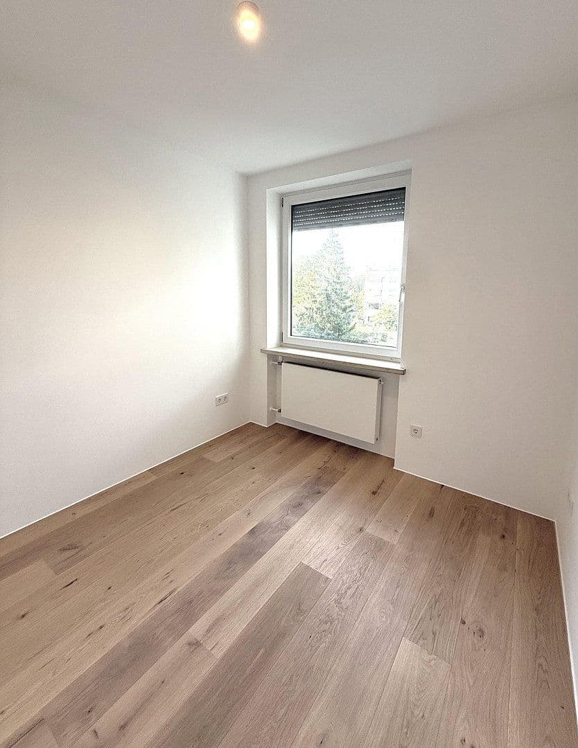 Prodej bytu 3+1 76 m², Geigenbergerstraße 49, München, Bavorsko Prodej bytu 3+1 76 m², Geigenbergerstraße 49, München, Bavorsko