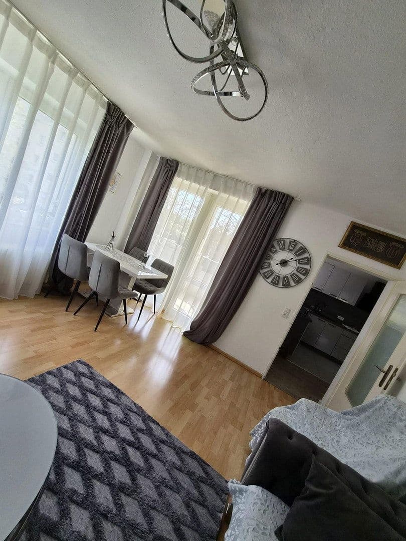 Prodej bytu 3+1 70 m², Hainerweg 2, Heusenstamm, Hessen Prodej bytu 3+1 70 m², Hainerweg 2, Heusenstamm, Hessen