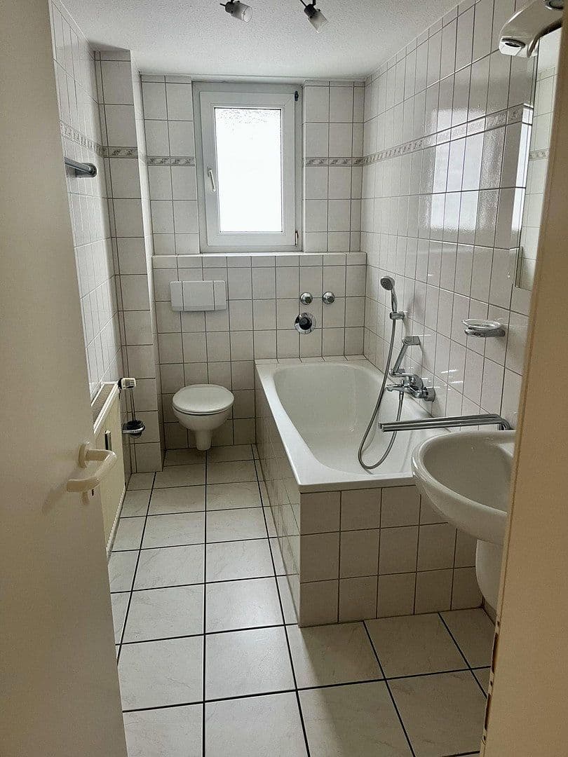 Pronájem bytu 3+1 86 m², Köln, Severní Porýní-Vestfálsko Pronájem bytu 3+1 86 m², Köln, Severní Porýní-Vestfálsko