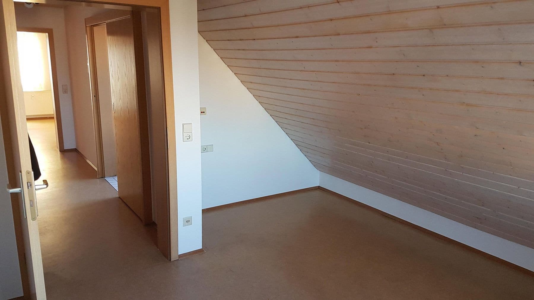 Prodej bytu 1+1 48 m², Birkenfeldstraße 5, Bad Wimpfen, Bádensko-Württembersko Prodej bytu 1+1 48 m², Birkenfeldstraße 5, Bad Wimpfen, Bádensko-Württembersko