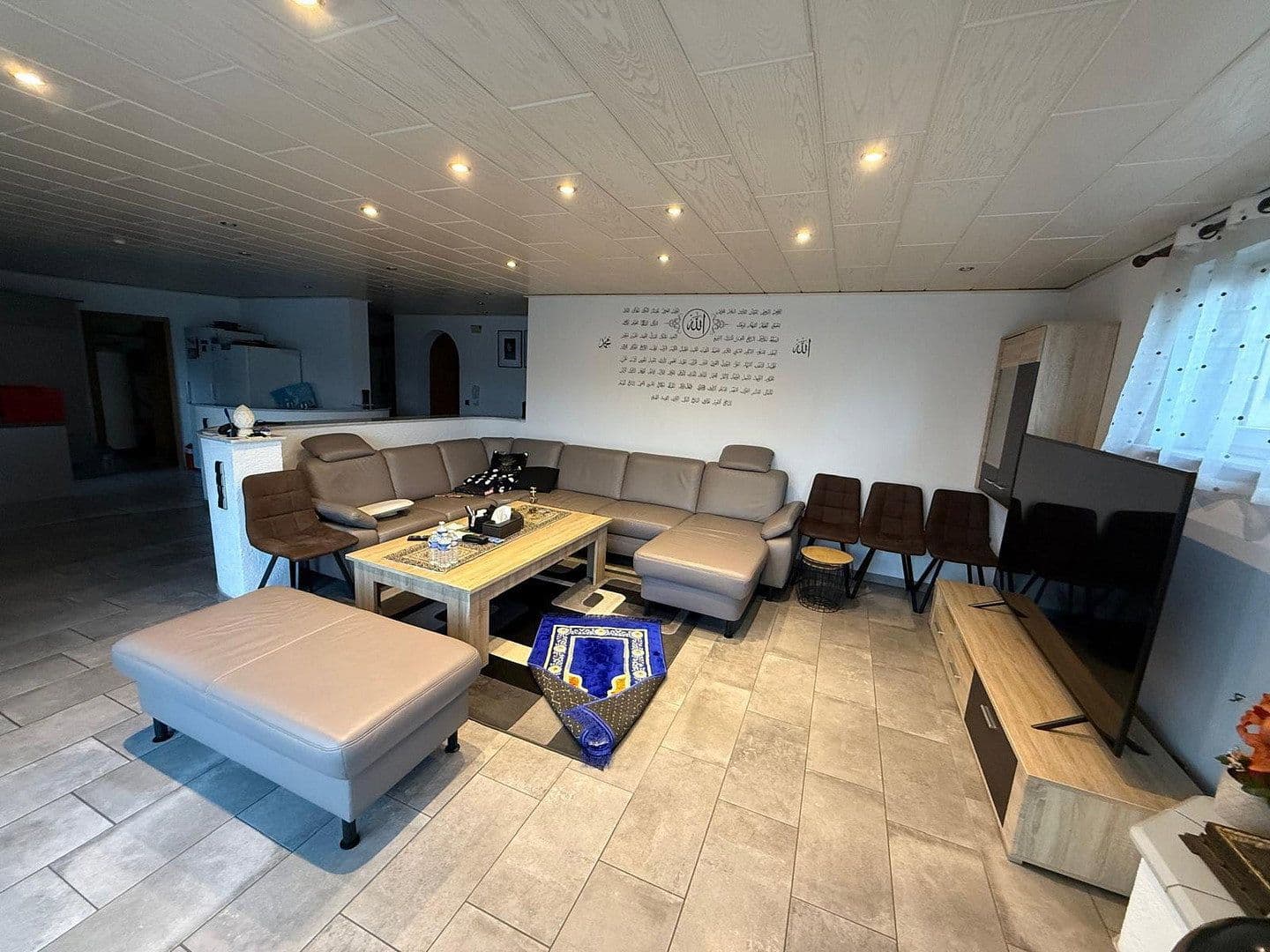 Pronájem bytu 3+1 135 m², Lärchenstr.3, Kirchardt, Bádensko-Württembersko Pronájem bytu 3+1 135 m², Lärchenstr.3, Kirchardt, Bádensko-Württembersko