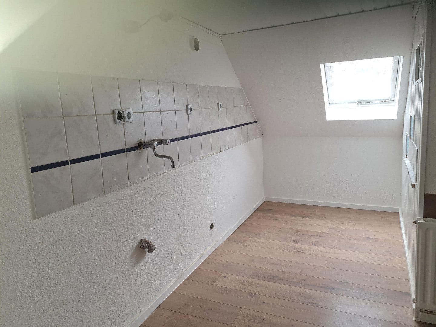 Pronájem bytu 1+1 60 m², Iserlohn, Severní Porýní-Vestfálsko Pronájem bytu 1+1 60 m², Iserlohn, Severní Porýní-Vestfálsko