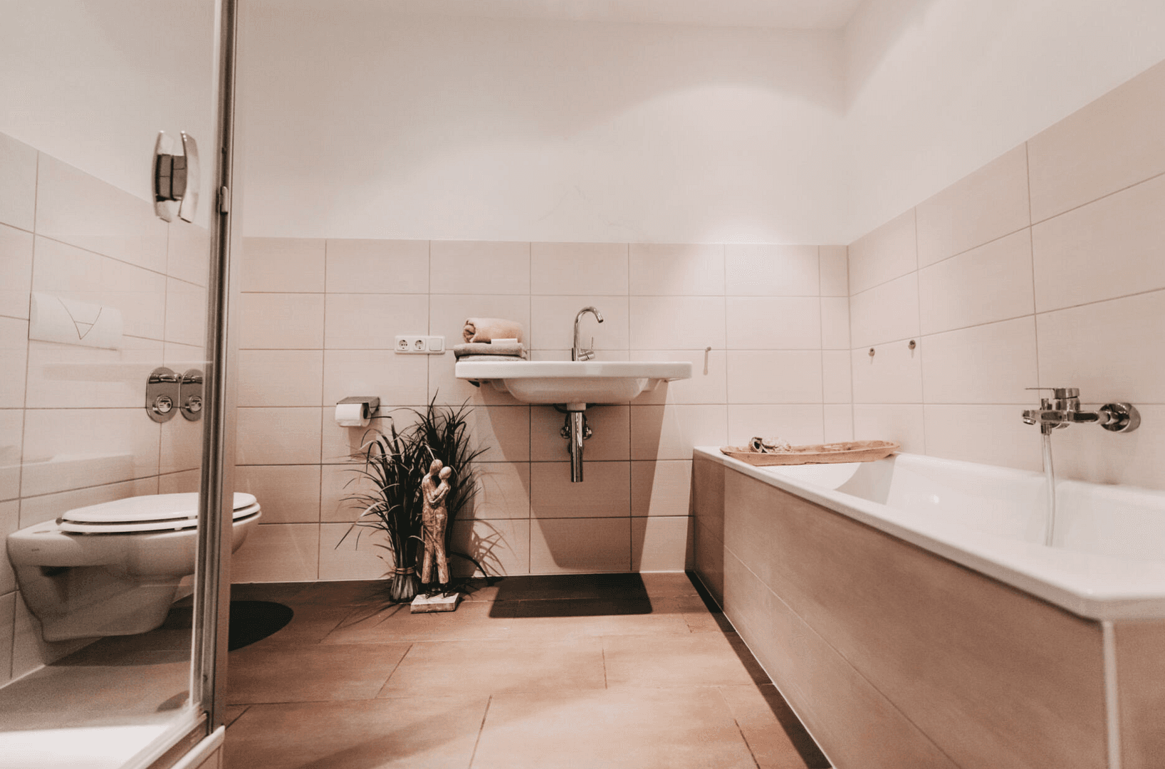 Pronájem bytu 5+1 137 m², Hansfelder Hof 1, Hamberge, Šlesvicko-Holštýnsko Pronájem bytu 5+1 137 m², Hansfelder Hof 1, Hamberge, Šlesvicko-Holštýnsko