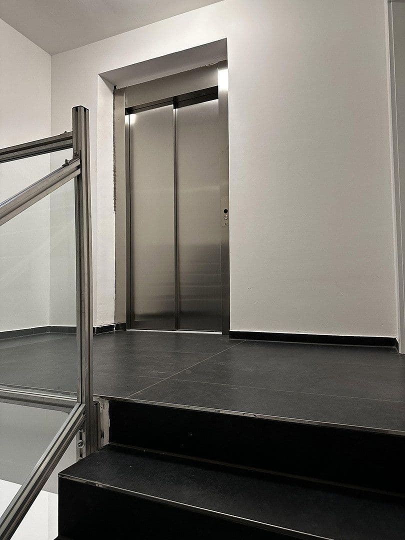 Pronájem bytu 3+kk 117 m², Bochum, Severní Porýní-Vestfálsko Pronájem bytu 3+kk 117 m², Bochum, Severní Porýní-Vestfálsko