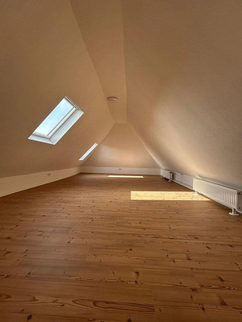 Pronájem bytu 6+1 160 m², Breite Str. 7, Algermissen, Dolní Sasko Pronájem bytu 6+1 160 m², Breite Str. 7, Algermissen, Dolní Sasko