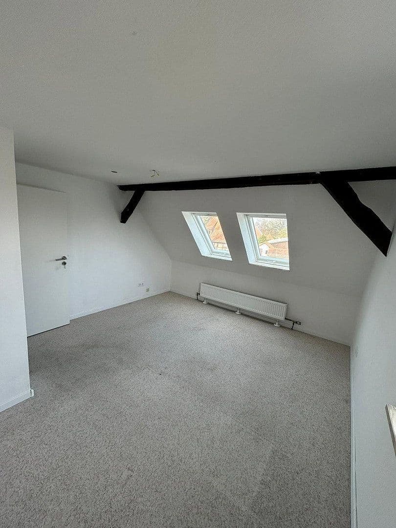 Pronájem bytu 6+1 160 m², Breite Str. 7, Algermissen, Dolní Sasko Pronájem bytu 6+1 160 m², Breite Str. 7, Algermissen, Dolní Sasko