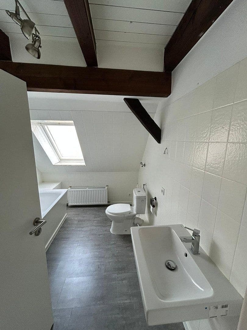 Pronájem bytu 6+1 160 m², Breite Str. 7, Algermissen, Dolní Sasko Pronájem bytu 6+1 160 m², Breite Str. 7, Algermissen, Dolní Sasko