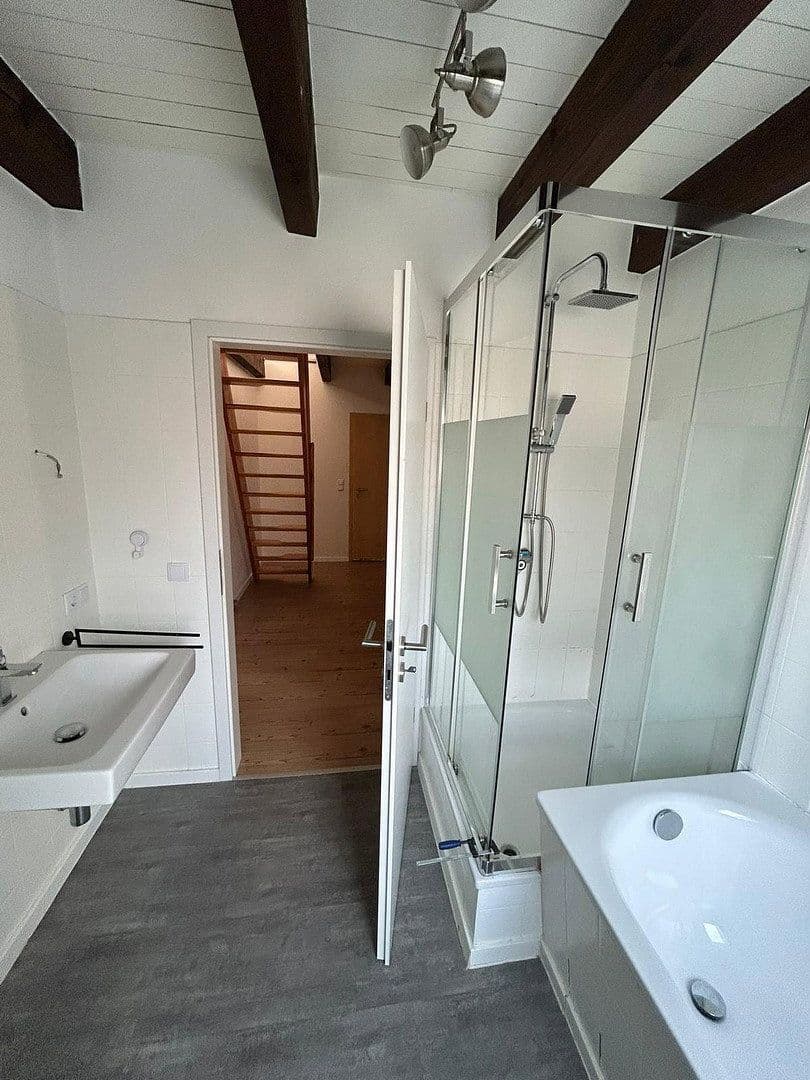 Pronájem bytu 6+1 160 m², Breite Str. 7, Algermissen, Dolní Sasko Pronájem bytu 6+1 160 m², Breite Str. 7, Algermissen, Dolní Sasko