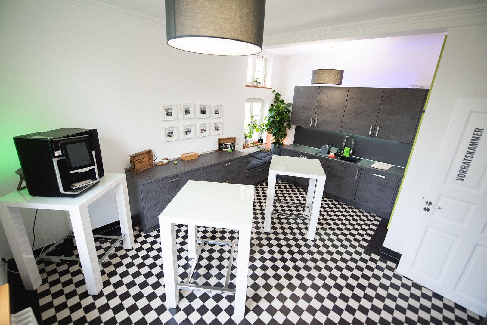 Pronájem kanceláře 163 m², Wilhelmshöher Allee 320, Kassel, Hessen Pronájem kanceláře 163 m², Wilhelmshöher Allee 320, Kassel, Hessen