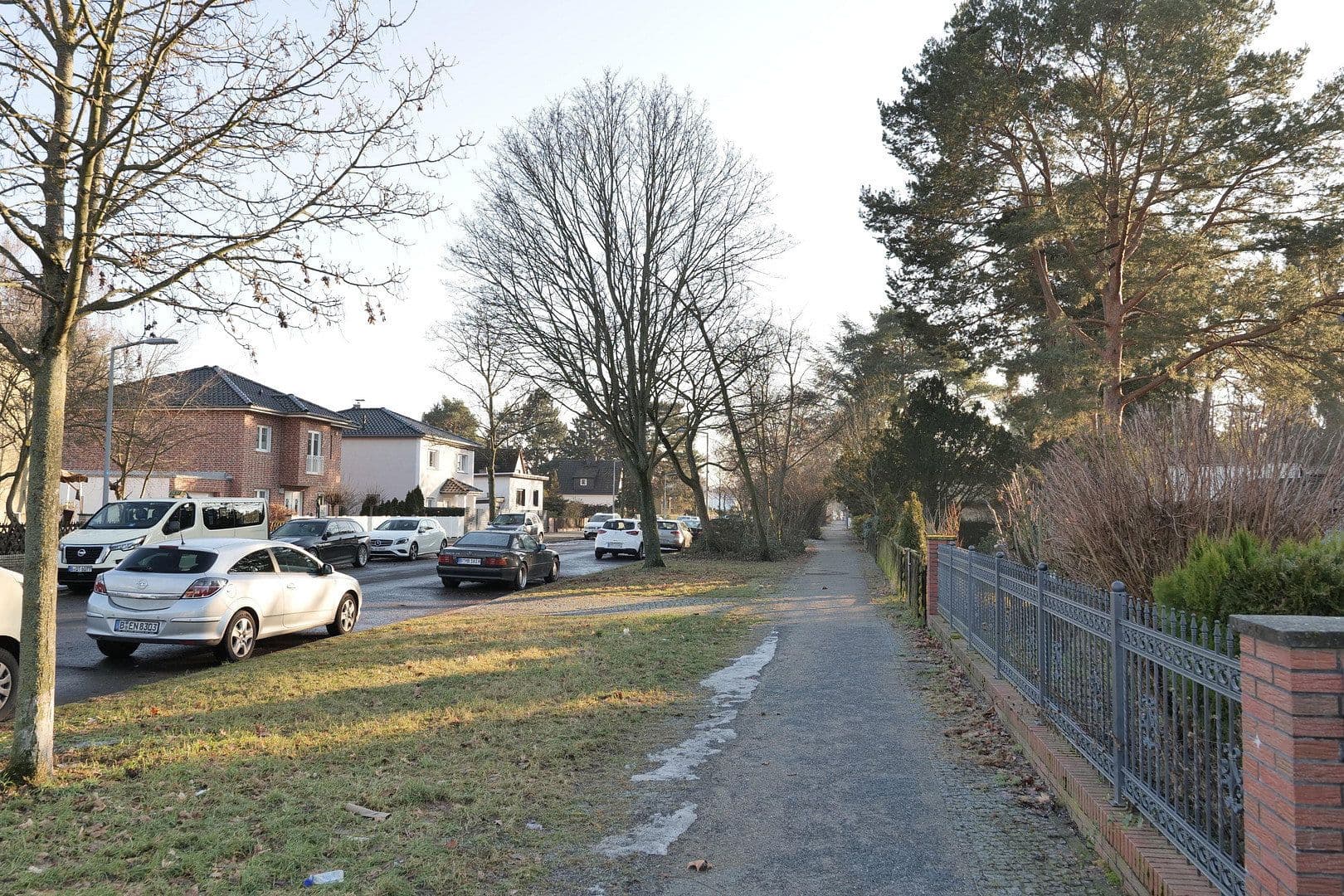 Prodej domu 120 m², pozemek 341 m², Krokusstraße 14, Berlin-Rudow, Berlín Prodej domu 120 m², pozemek 341 m², Krokusstraße 14, Berlin-Rudow, Berlín